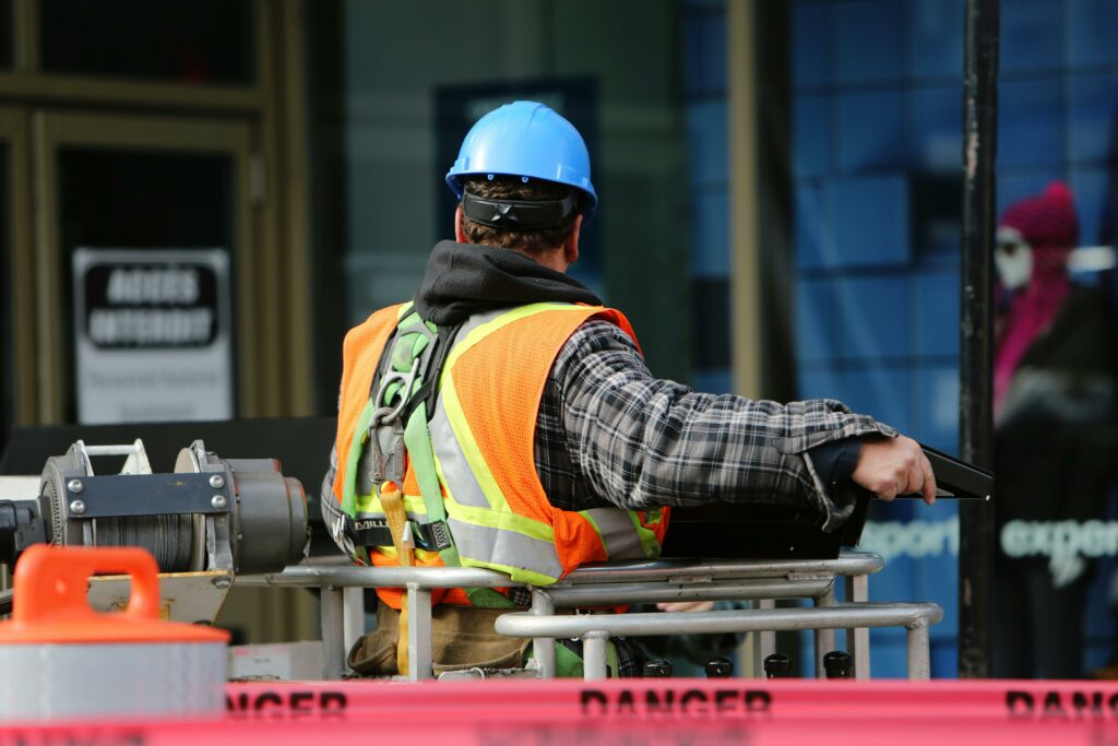 ANOFM – locuri de muncă vacante la nivel național. Domeniile de activitate cu cele mai multe posturi disponibile