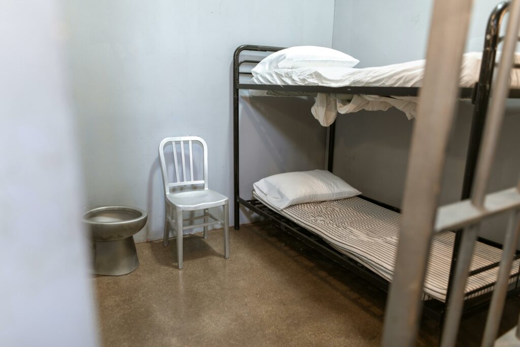 Suedia intenționează să închirieze celule în penitenciarele din Estonia