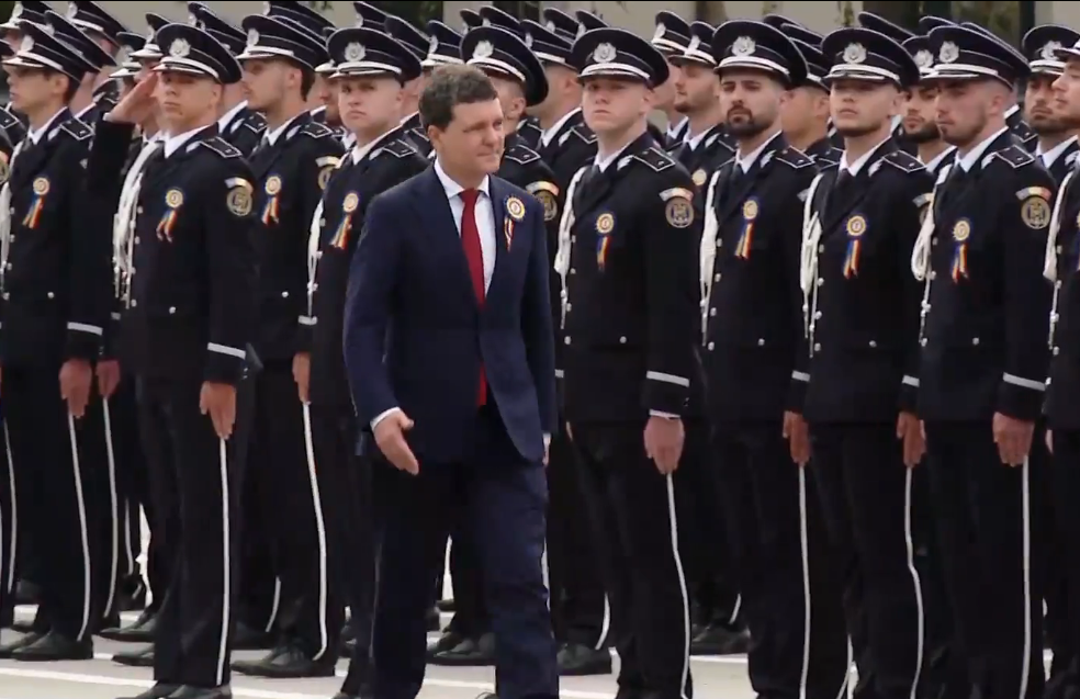 Nicușor Dan, absolvenților Academiei de Poliție: „Aveți o responsabilitate uriașă”