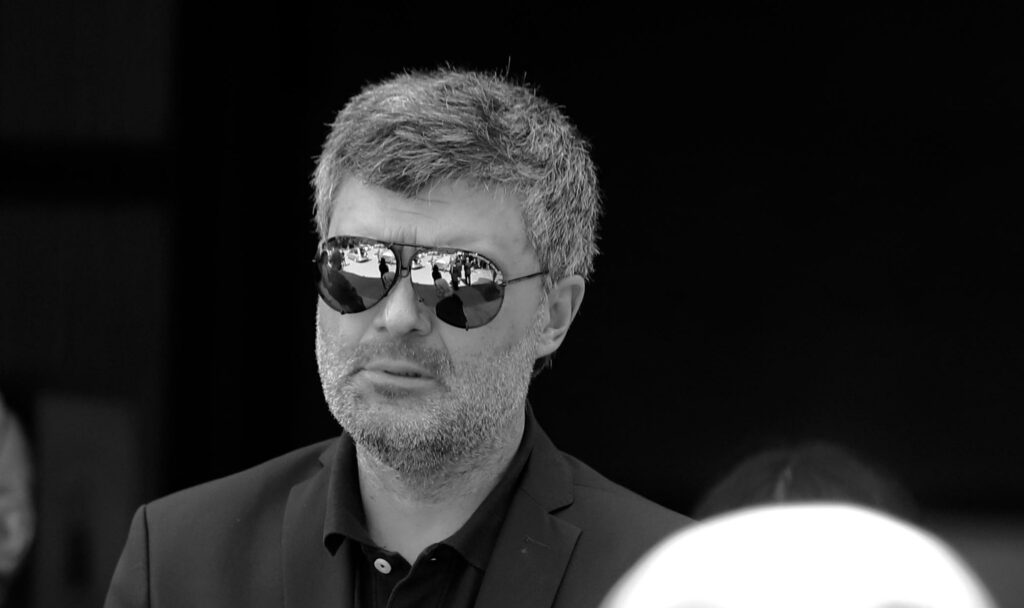A murit nepotul dictatorului comunist bulgar, Todor Jivkov. Todor Slavkov a fost găsit fără suflate într-o pensiune