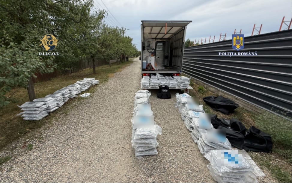 Droguri de aproape 3 mil. de euro, ascunse în tonomate de cafea, confiscate în Mureș, Arad și Cluj