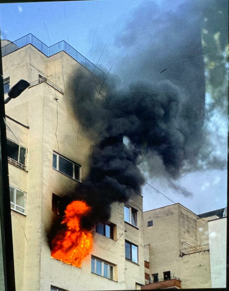 Incendiu într-un bloc din Baia Mare: 28 persoane evacuate