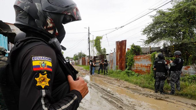 Atac armat într-un bar din Ecuador. 17 persoane au murit