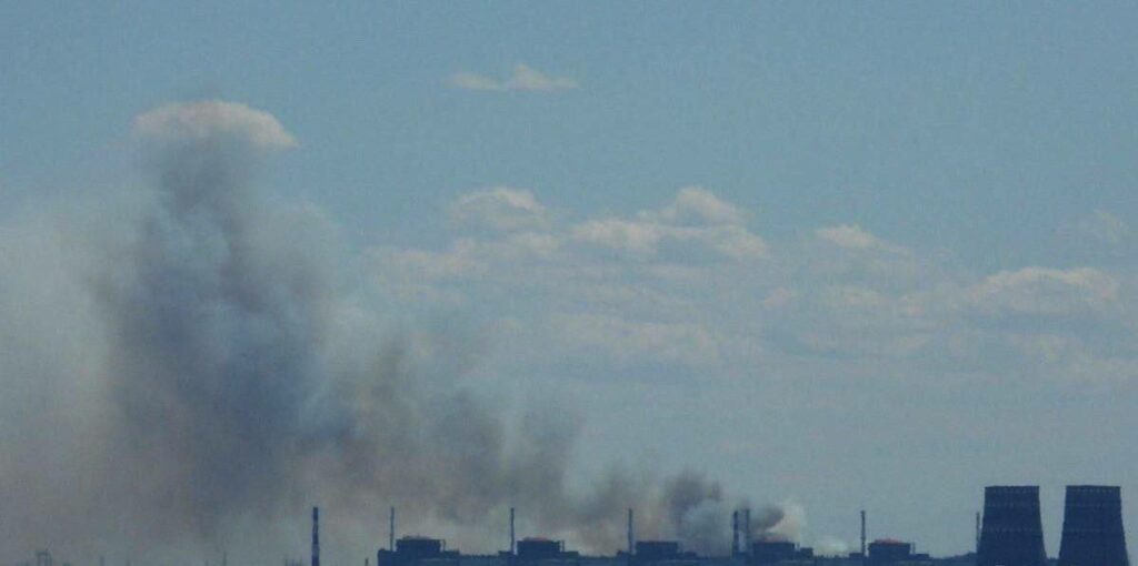 Fum negru în zona centralei nucleare din Zaporojie. Ministrul Energiei din Ucraina a făcut precizări