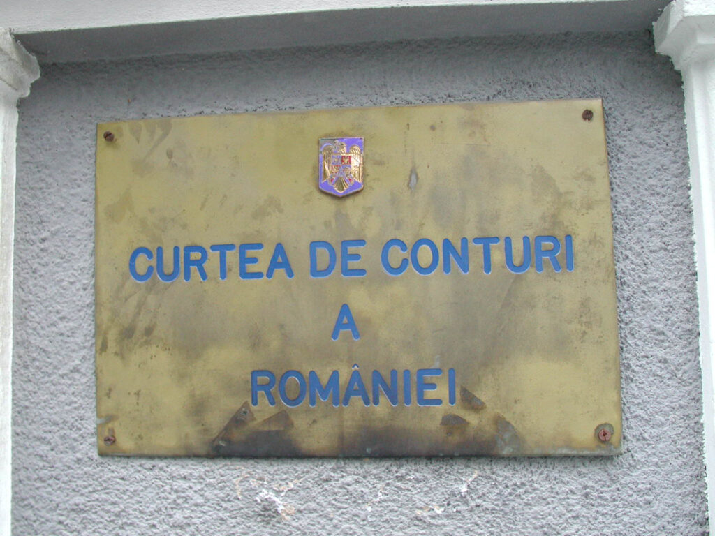 Bonus de 40% la salariu pentru noii angajați ai Curții de Conturi, în timp ce Guvernul taie cheltuieli. Nazare se declară surprins