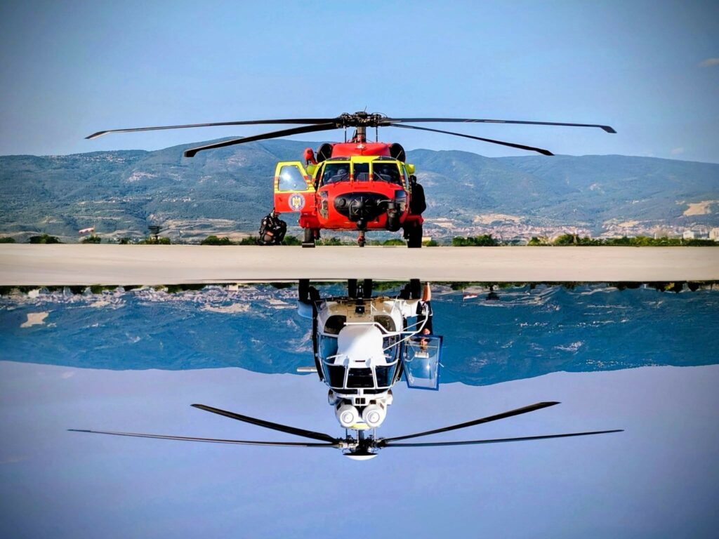 Elicopterul Black Hawk al MAI, erou în Bulgaria: 270 de tone de apă aruncate în lupta cu incendiile de vegetaţie