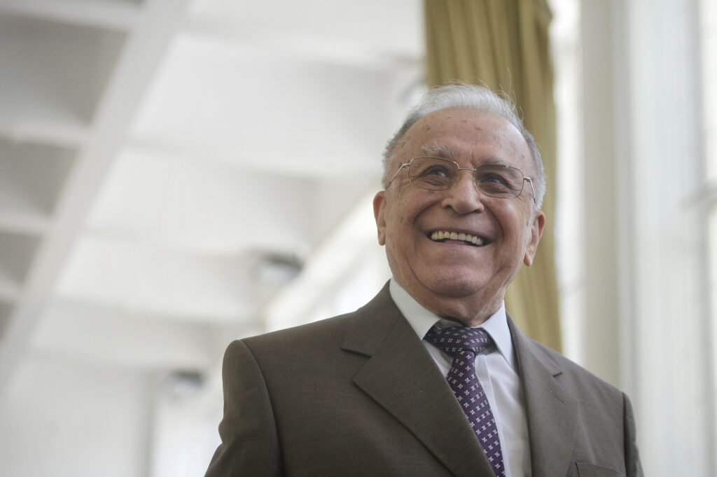 Ce religie avea Ion Iliescu? Fostul președinte al României a fost perceput ca „liber cugetător”