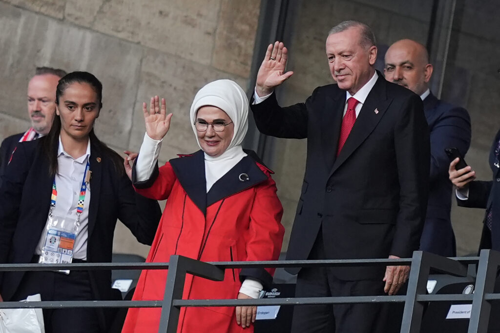 Prima Doamnă a Turciei solicită sprijinul Melaniei Trump pentru copiii din Fâșia Gaza