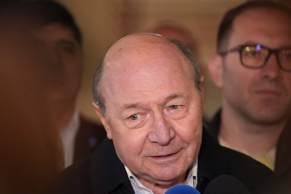 Traian Băsescu a solicitat un apartament în locul vilei de protocol