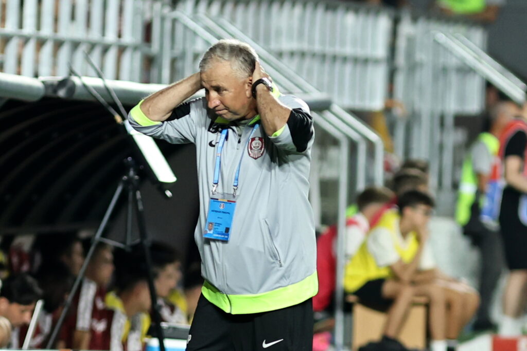 Dan Petrescu a fost suspendat trei etape, după eliminarea din partida cu Universitatea Craiova