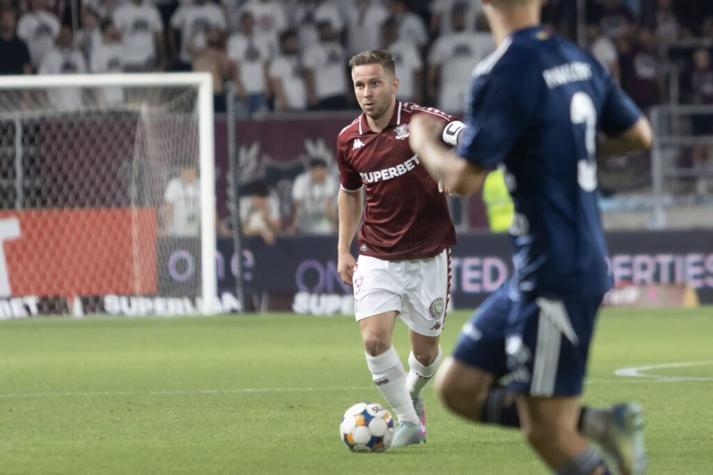 Rapid București, lider în Superligă după patru etape. Patru echipe rămân neînvinse în campionat