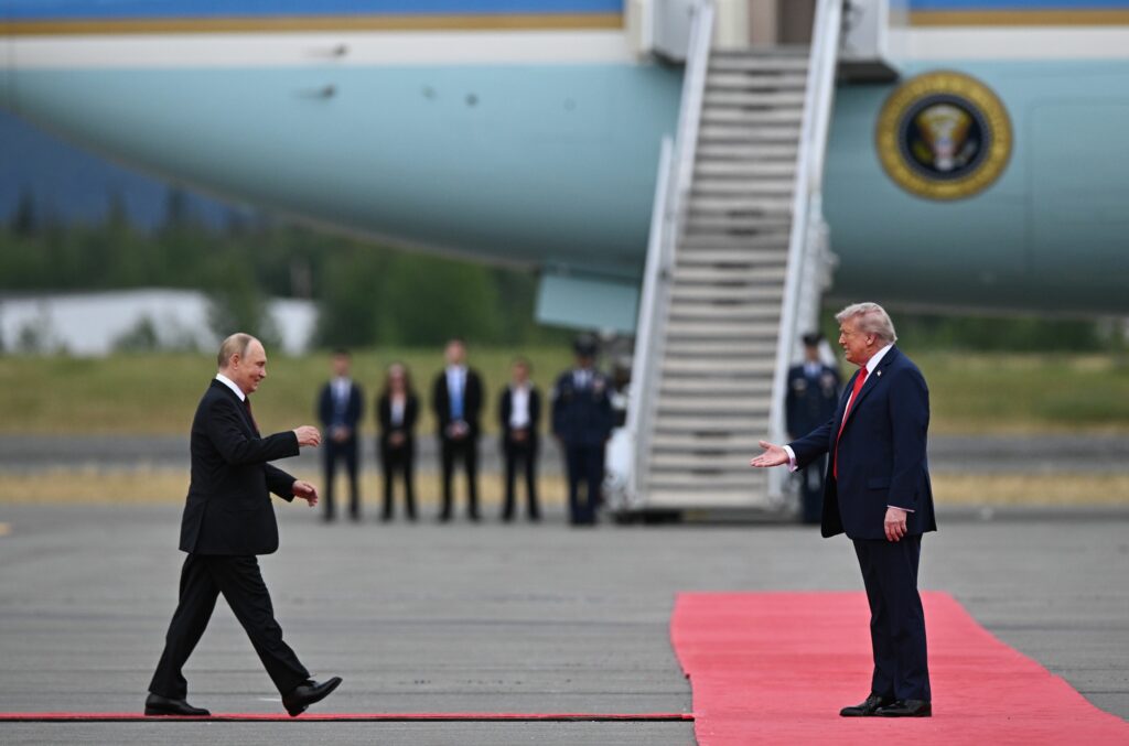 Reacții după întâlnirea Trump-Putin din Alaska. Presa ucraineană: „Dezgustător. Rușinos. Inutil”