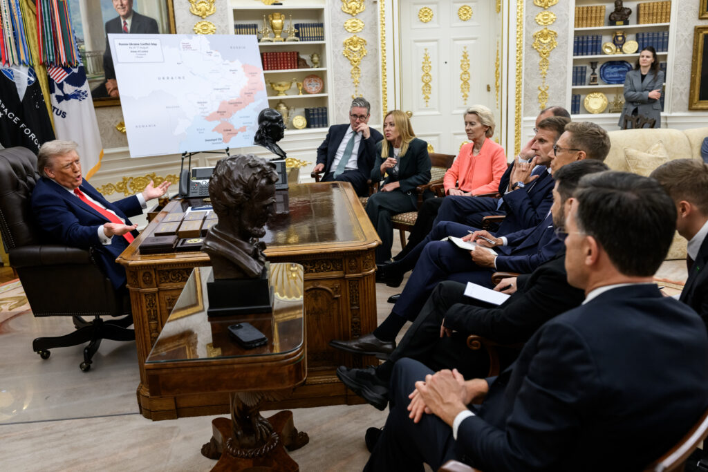Donald Trump susține că liderii europeni îl numesc „președintele Europei”