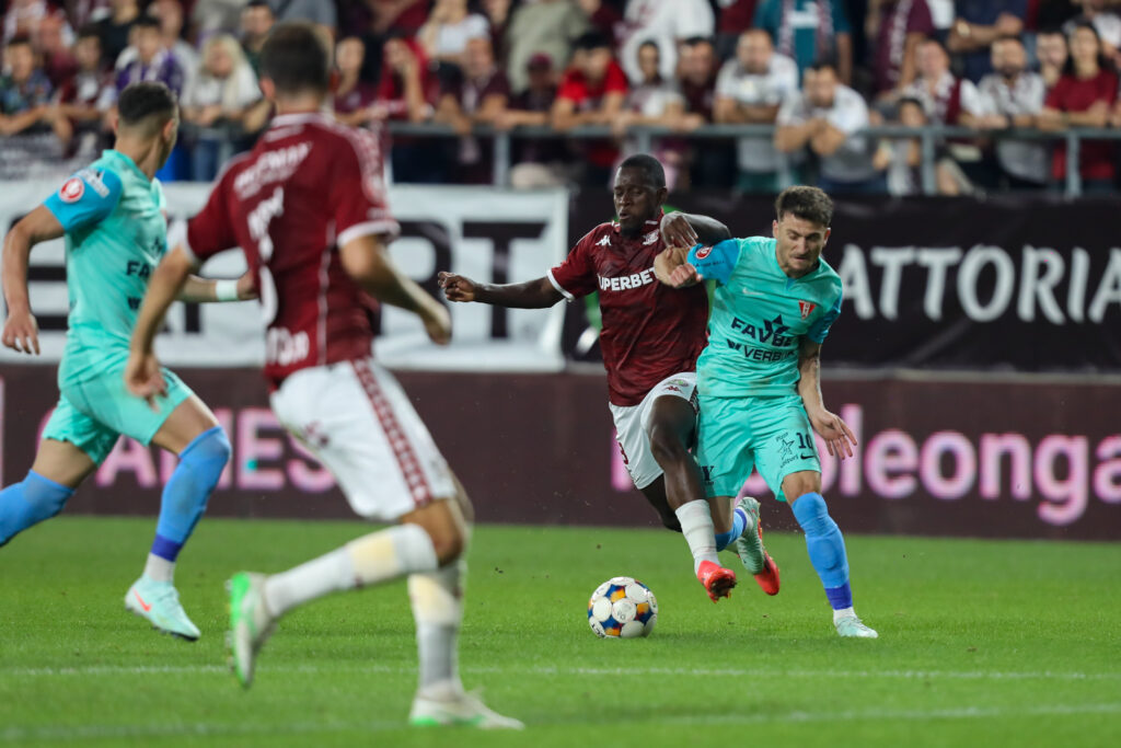 Rapid câștigă la limită cu Petrolul în etapa 11 a Superligii și urcă pe locul secund în clasament