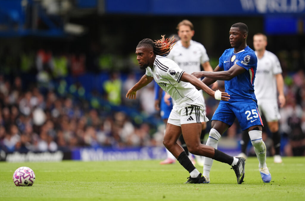 Chelsea câștigă cu 2-0 în fața lui Fulham după decizii controversate luate cu ajutorul VAR