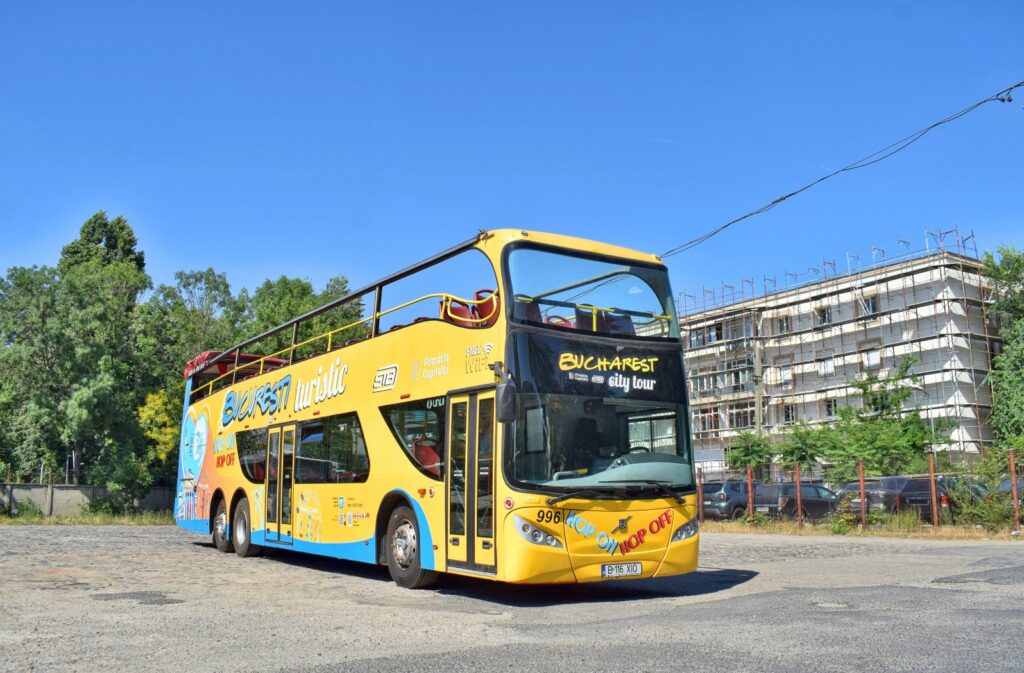 Linia turistică „Bucharest City Tour” revine de astăzi pe străzile Capitalei. Ce prețuri au biletele