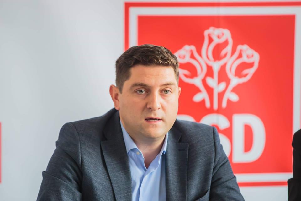 Liderul PSD Iași îl critică pe Ilie Bolojan: Premierul „Taie-Tot” blochează „Anghel Saligny” și îndeamnă primarii să facă datorii