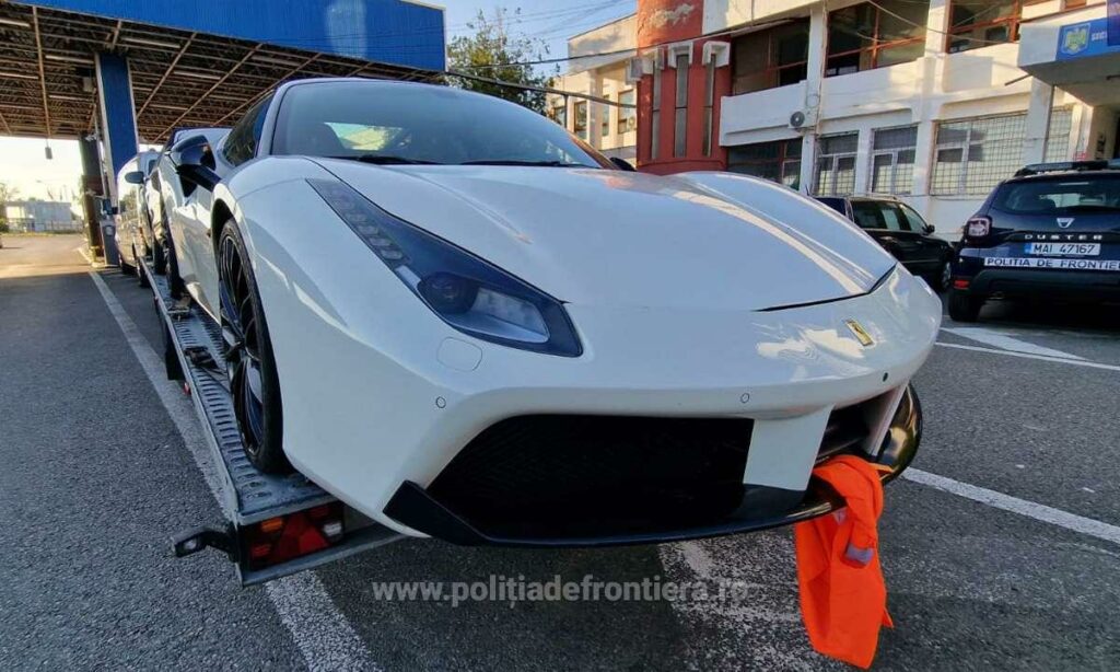 Ferrari de 225.000 de euro căutat în Elveția, descoperit de polițiștii de frontieră din Arad