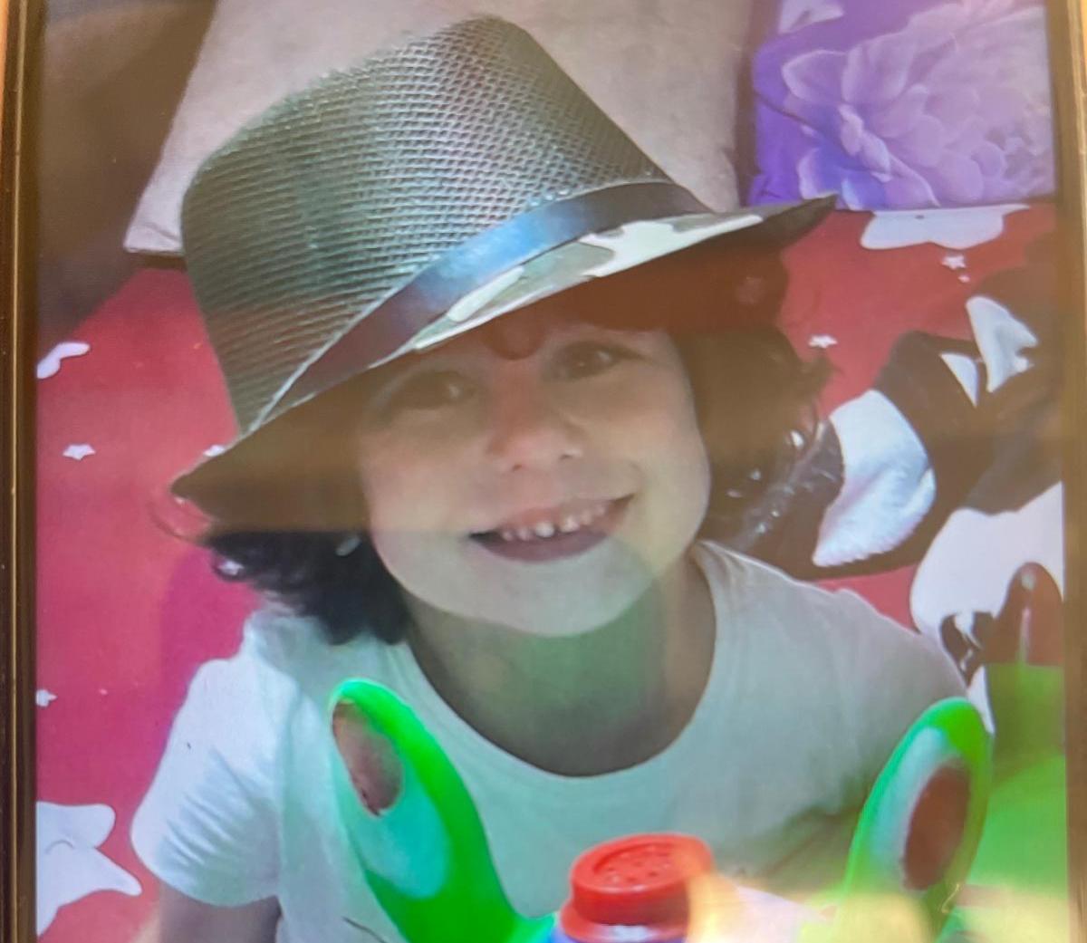 O fetiță de 8 ani a dispărut din locuința bunicilor / Este căutată național și internațional