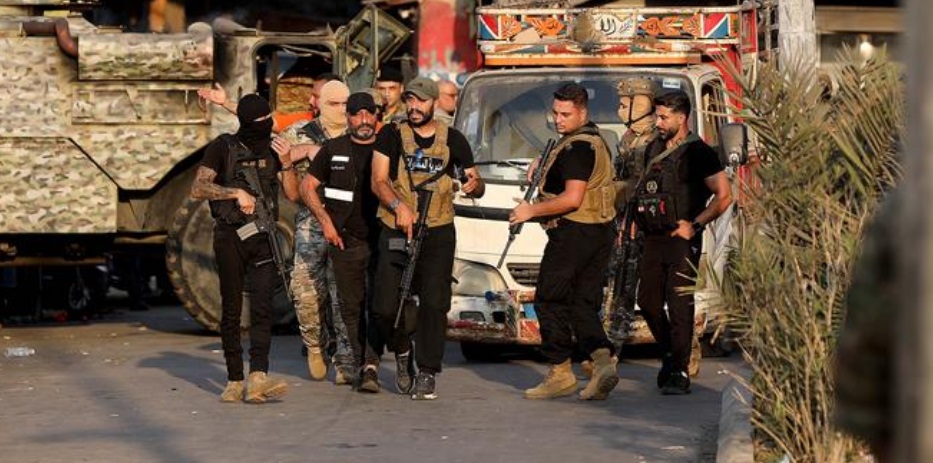 Beirut: Membrii unor grupări palestiniene au început să predea armele către armata libaneză