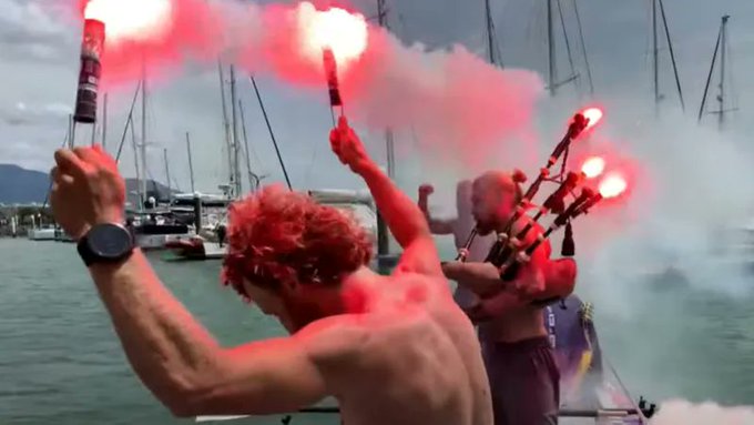 Trei fraţi scoţieni au stabilit record mondial la traversarea Pacificului cu barca cu vâsle