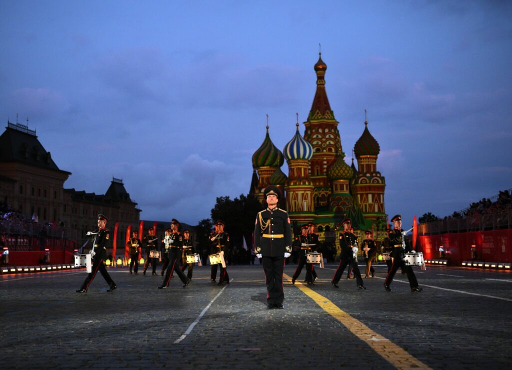 Rusia vrea să se retragă din tratatul european împotriva torturii