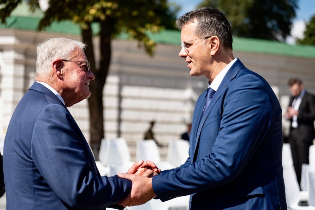 Ministrul Apărării, alături de trimisul special al lui Trump pentru Ucraina, Keith Kellogg, la Kiev: „România rămâne un partener ferm al SUA”