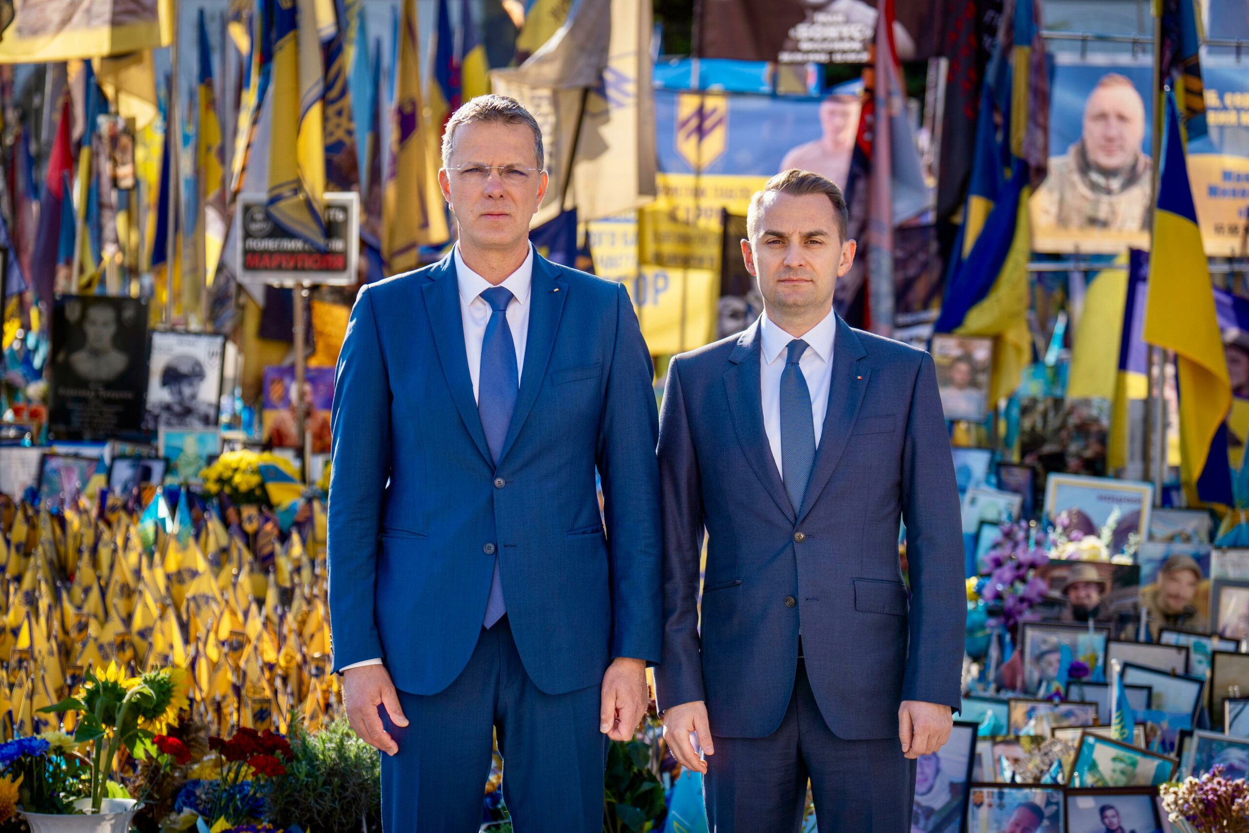 Membri ai Guvernuui României, alături de poporul ucrainean de Ziua Independenței Ucrainei Membri ai Guvernuui României, alături de poporul ucrainean de Ziua Independenței Ucrainei