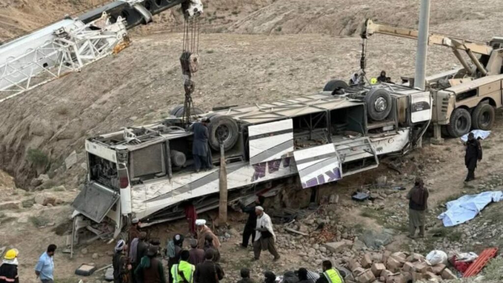 Afganistan: 25 de morți după ce un autobuz s-a răsturnat în Kabul