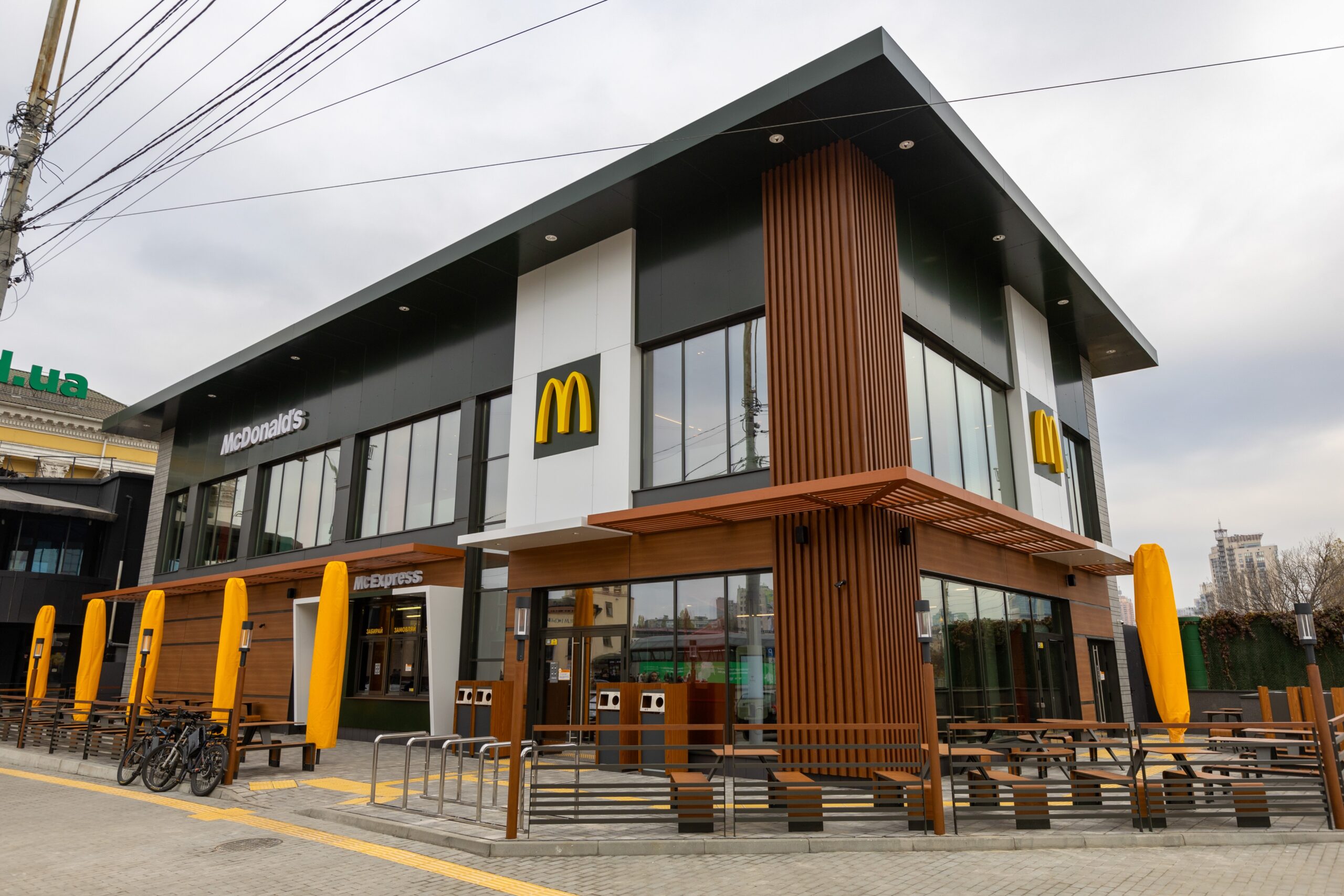 În plin conflict, McDonald’s inaugurează al 115-lea restaurant în Ucraina