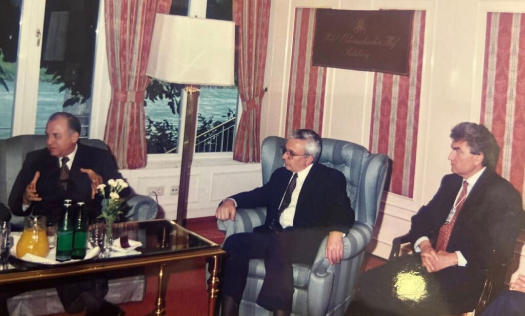 „L-am simțit mereu apropiat, cald și respectuos”. Mișu Negrițoiu, despre Ion Iliescu