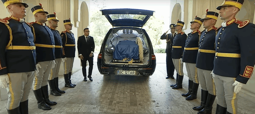 Ion Iliescu părăsește pentru ultima dată Palatul Cotroceni