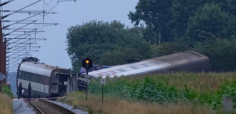 Un mort și zeci de răniți după un accident feroviar în Danemarca
