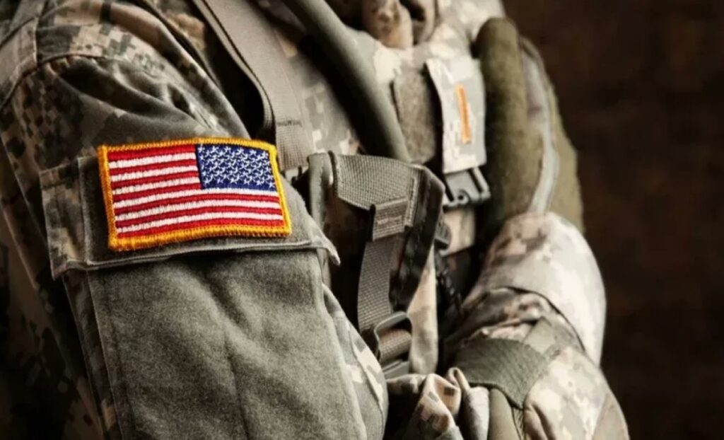 Un soldat SUA a fost arestat pentru încercarea de a transmite informații despre tancuri Rusiei