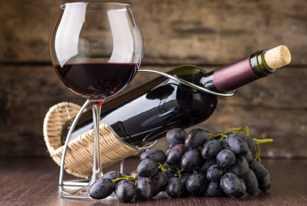 Medicii au stabilit care este momentul ideal pentru a bea vin astfel încât acesta să producă beneficii asupra sănătății