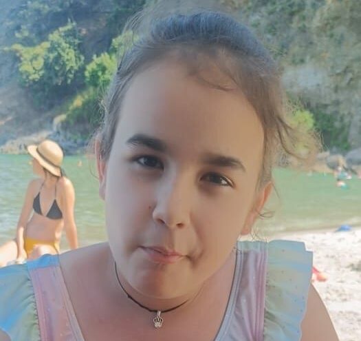 Atenție, copil dispărut! O fată de nouă ani a dispărut de pe o plajă din Năvodari. Polițiștii cer ajutorul populației