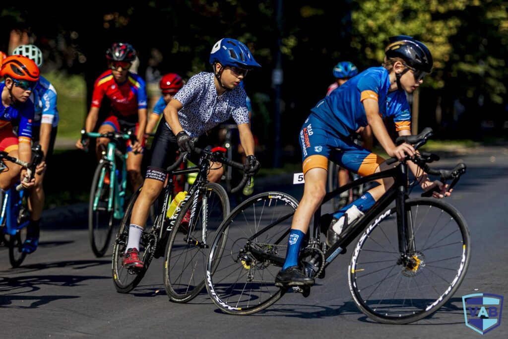 Restricții de trafic sâmbătă în Capitală pentru Crosul Bucuriei și Cupa Toamnei la ciclism