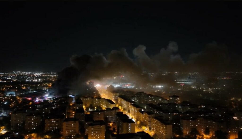 Calitatea aerului din București a revenit la normal după incendiul din Sectorul 2