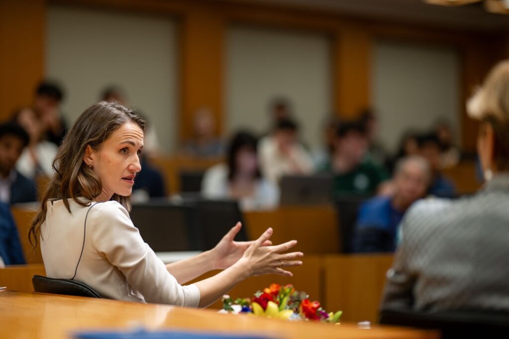 Oana Țoiu, discuții cu președinta Adunării Generale a ONU pe teme de pace și drepturile omului