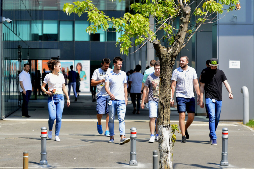 În 2025 autoritățile din România au emis aproape 72 000 de avize de muncă pentru străini