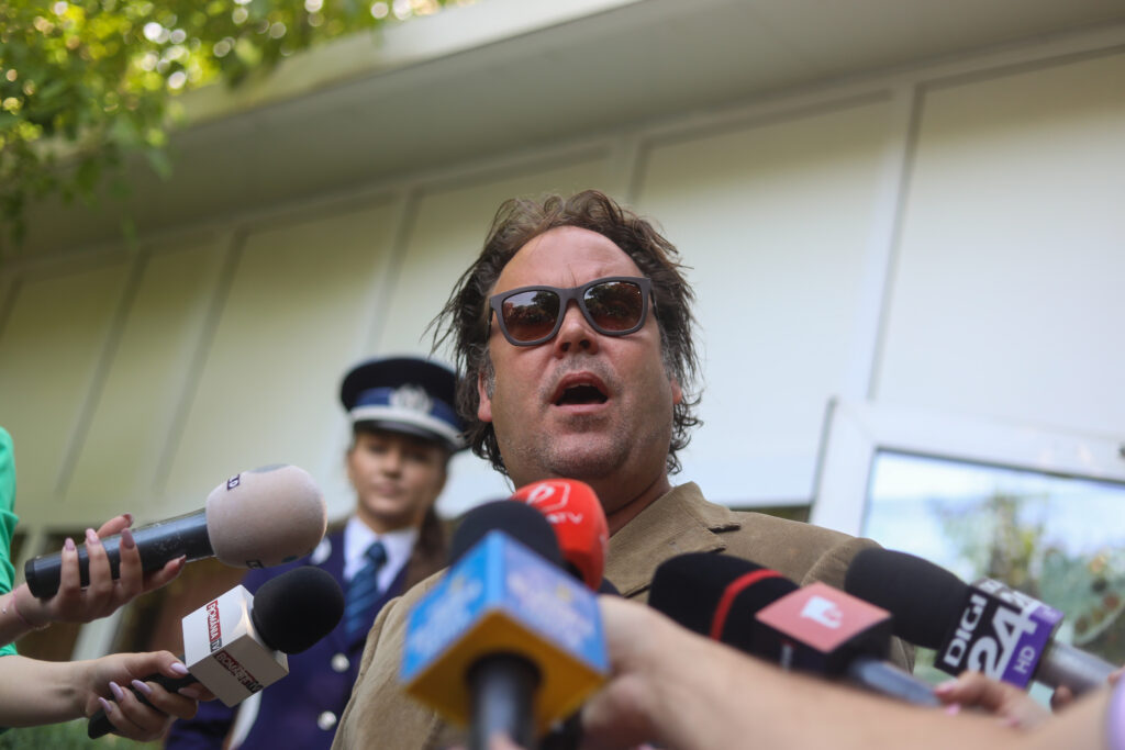 Charlie Ottley încă aşteaptă cetăţenia română, la cinci ani de la depunerea dosarului