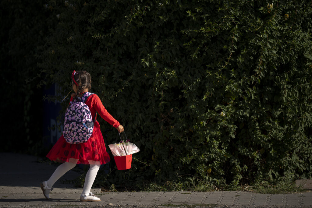 Studiu: pentru 6 din 10 părinți pregătirile de școală aduc mai mult stres decât bucurie