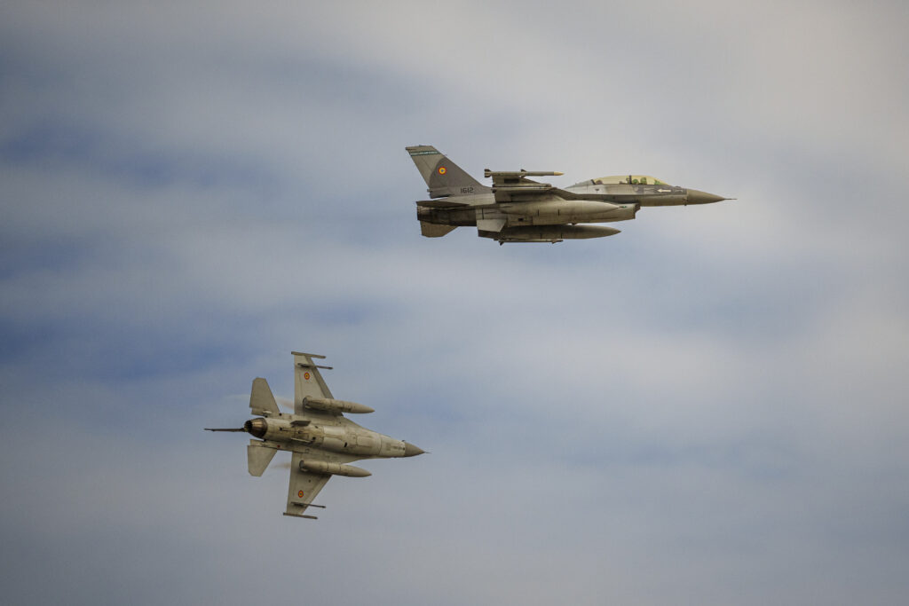 Dronă detectată în spațiul aerian al României. Două avioane F-16 au decolat pentru monitorizarea situației la granița cu Ucraina / RO-Alert în Tulcea