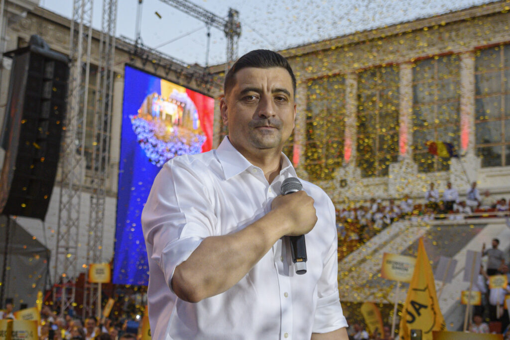 Propunere AUR la Legea Educației: Elevii și profesorii să intoneze imnul și să spună „Tatăl Nostru” la începutul orelor