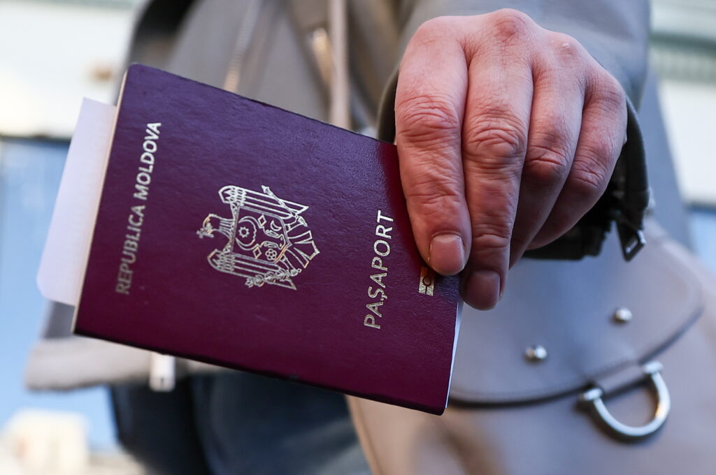 Cu cine au votat moldovenii din Rusia? Rezultate finale de la Moscova la alegerile parlamentare 2025