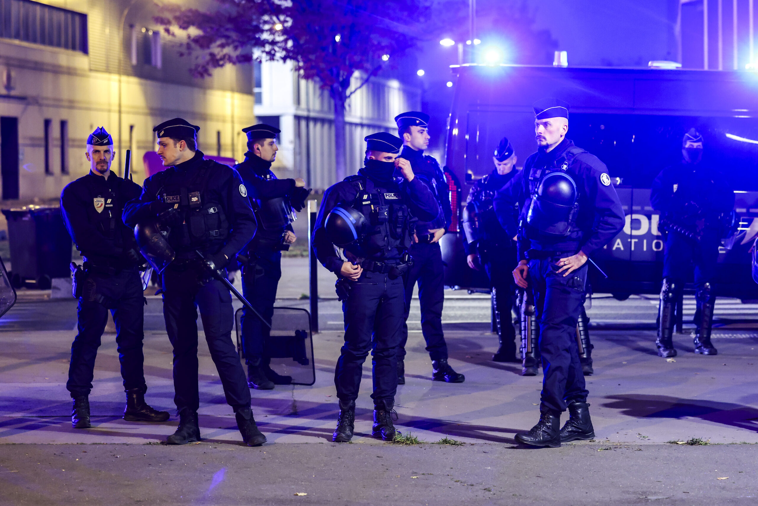 Poliția franceză a arestat un adolescent suspectat că plănuia atacuri teroriste