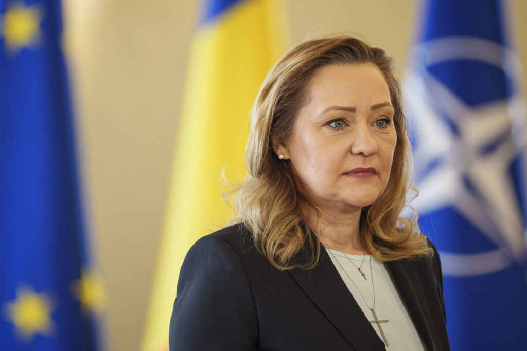 Elena Lasconi îi critică pe Ilie Bolojan și Nicușor Dan: „Fac apel la Președinte să intervină urgent, să oprească nebunia cu Ordonanțele ucigătoare”