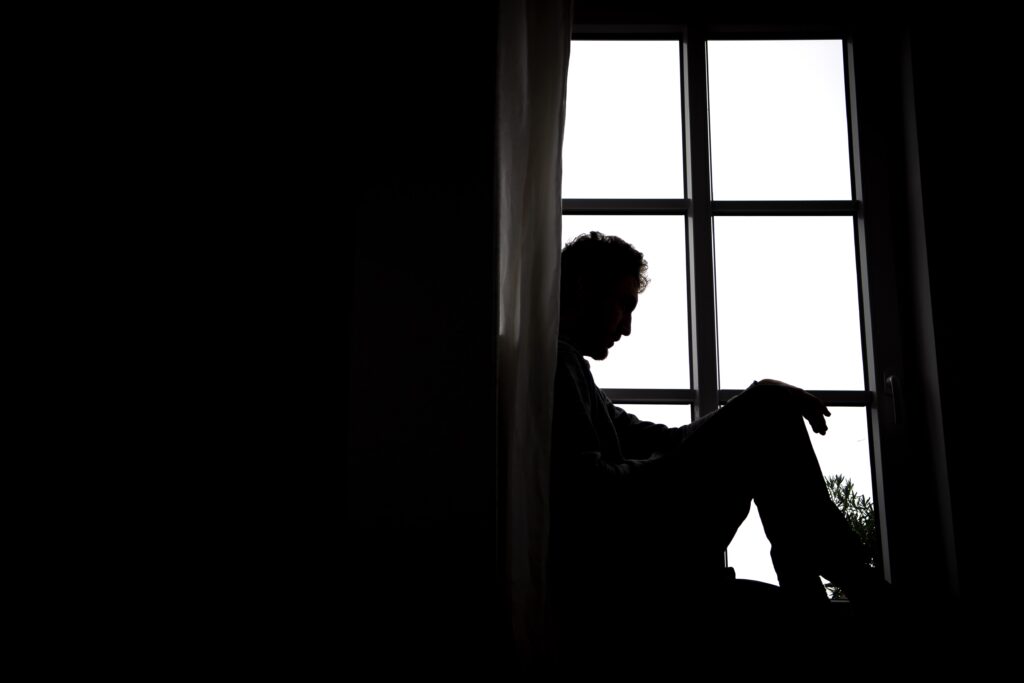 Raport OMS: Un deces din 100 la nivel mondial este cauzat de suicid