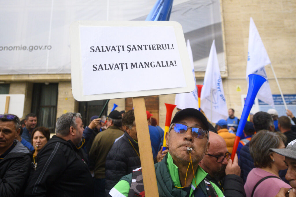 Angajații șantierului naval din Mangalia protestează la Ministerul Economiei: „Situația a atins un punct critic”