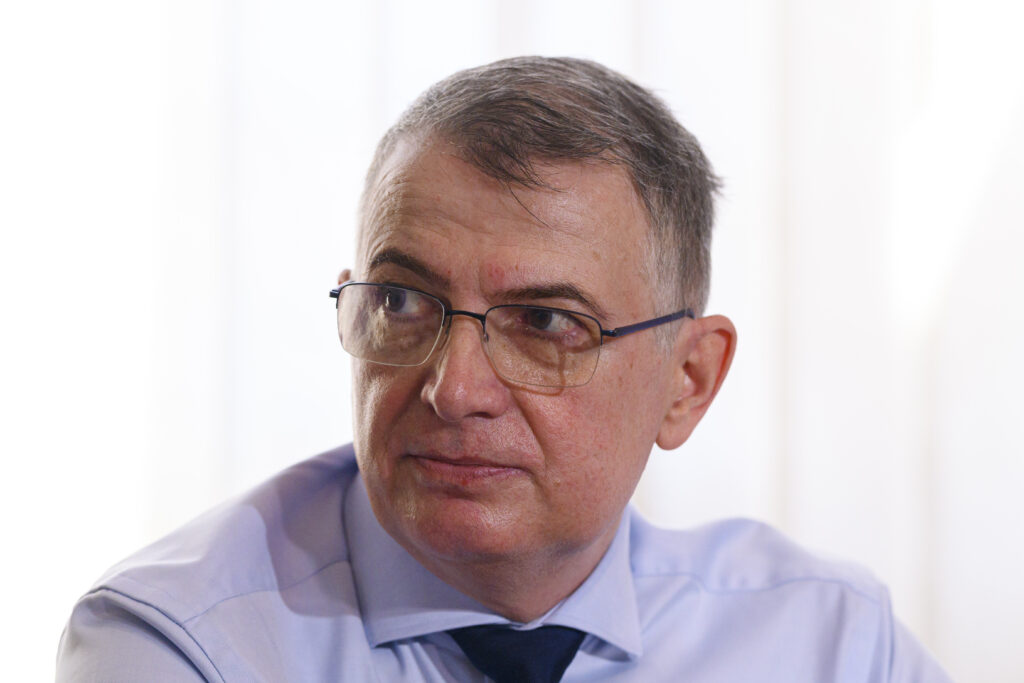Profesorii amenință cu boicotul și continuarea protestelor. Liderul de sindicat anunță declanșarea grevei generale după discuția cu Nicușor Dan
